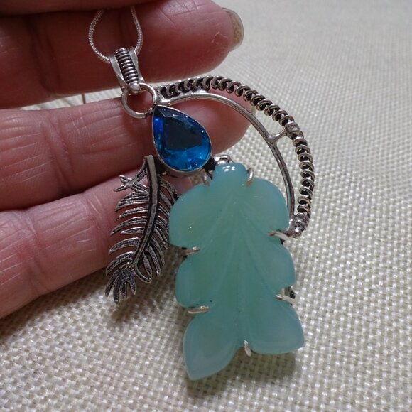 Gorgeous GREEN CHALCEDONY & BLUE TOPAZ LEAF Handmade Sterling Necklace #152C - Picture 3 of 3